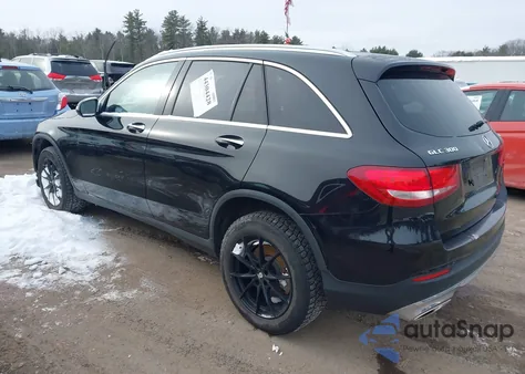 2017 Mercedes-Benz Glc 300 4Matic z USA, uszkodzony, nr VIN WDC0G4KB2HF139745